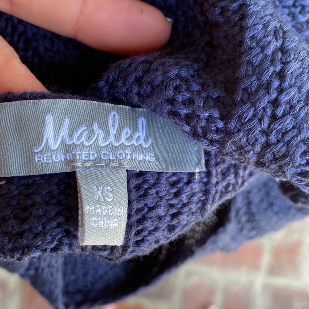 NWT - Marled Sleeveless Crewneck Acrylic Knit Sweater in Navy Blue Size: XS - Picture 4 of 6